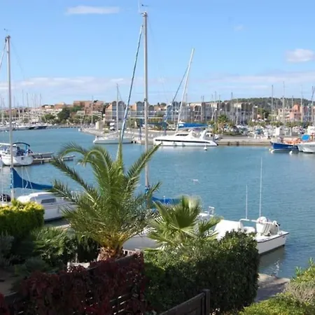L'escapade : T2 -parking Gratuit, Piscine, Wifi, Clim Appartamento