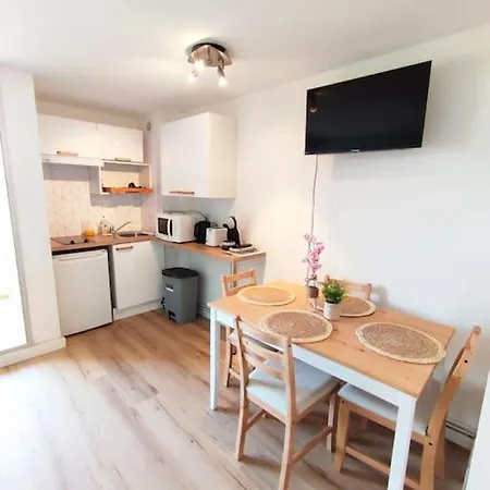 Appartamento L'escapade : T2 -parking Gratuit, Piscine, Wifi, Clim
