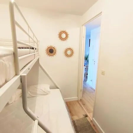 Apartment L'escapade : T2 -parking Gratuit, Piscine, Wifi, Clim *