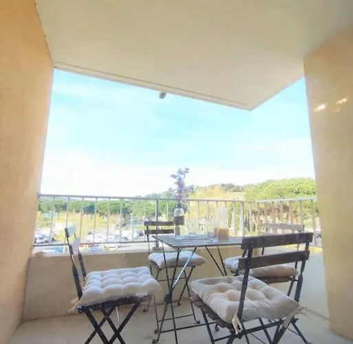 L'escapade : T2 -parking Gratuit, Piscine, Wifi, Clim Διαμέρισμα Gruissan